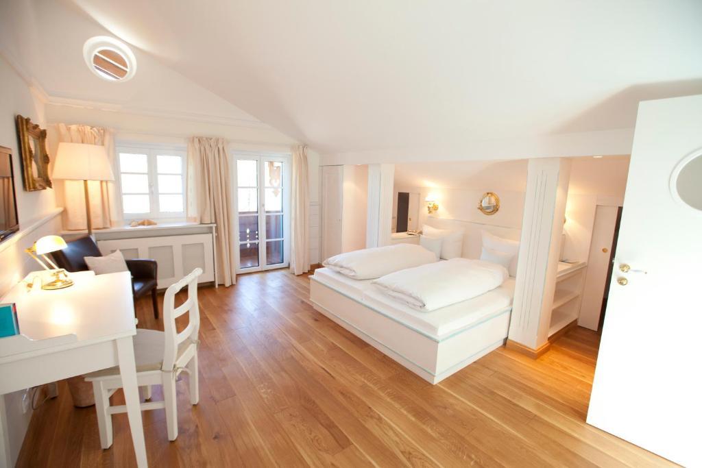 Landhaus Marinella Hotel Garni Bad Wiessee Szoba fotó