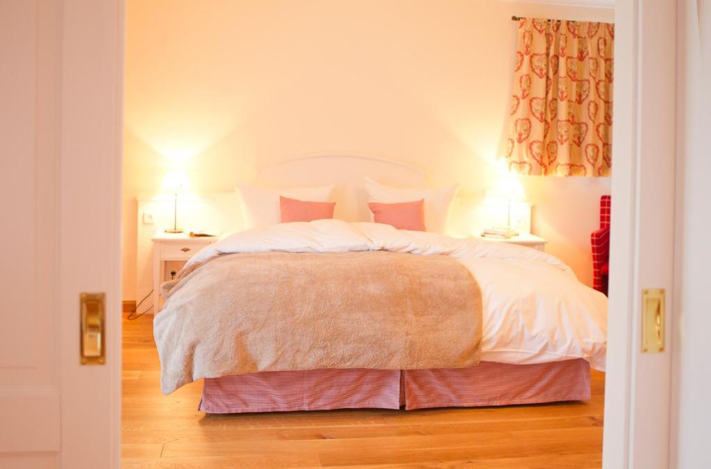 Landhaus Marinella Hotel Garni Bad Wiessee Szoba fotó